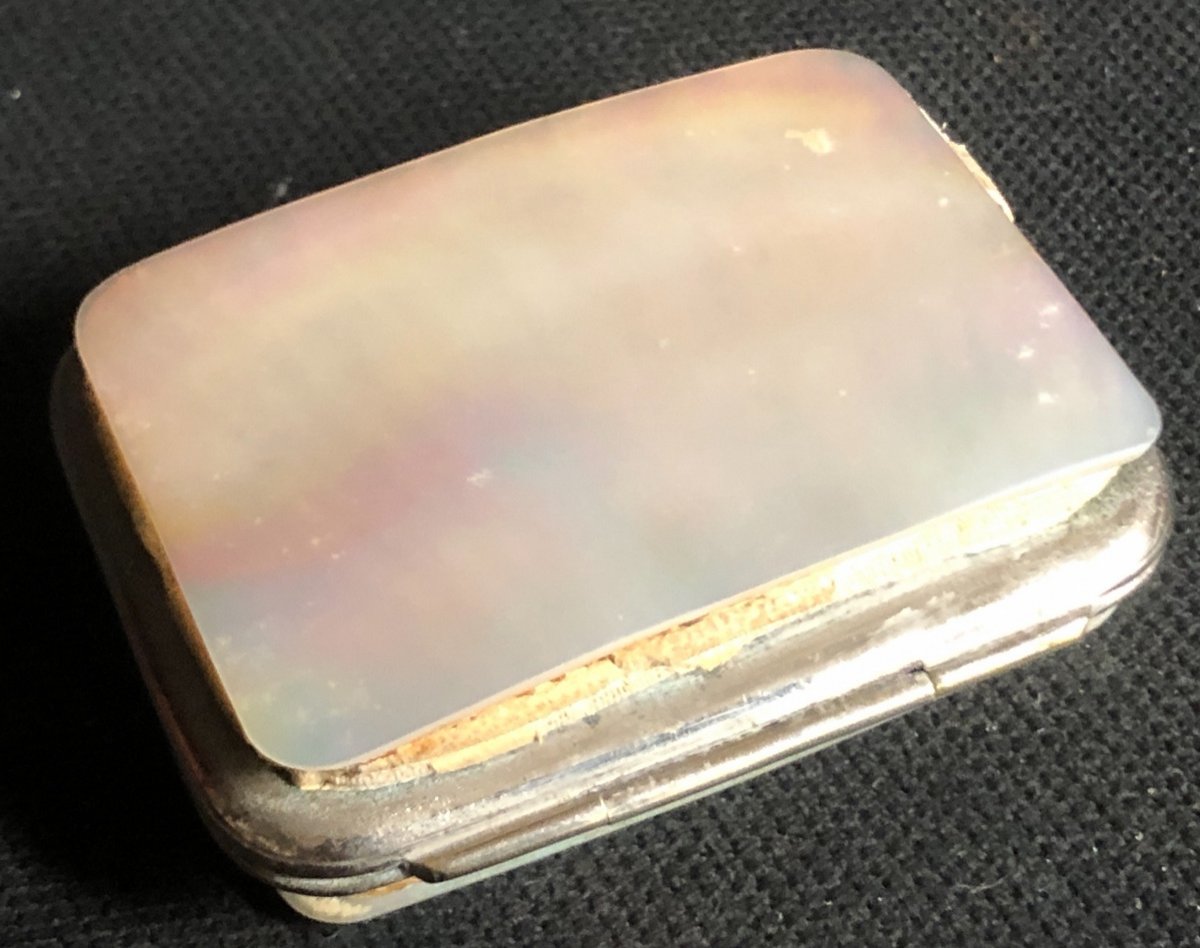 19th Century Coin Wallet In Mother-of-pearl, Silk And Silver Coin Purse Very Good Condition Lily Of The Valley Brings Good Luck-photo-2