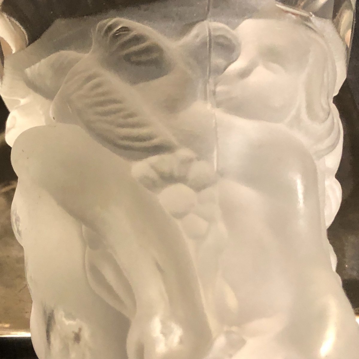 VASE ART DECO à décor de FARANDOLE d'amours Dans le gout de Lalique -photo-4