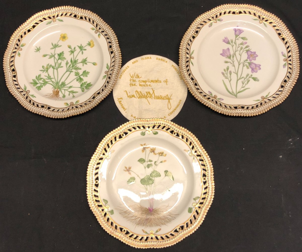 ROYAL COPENHAGEN 3 assiettes ajourées FLORA DANICA porcelaine 3554 EN PARFAIT ETAT Danemark Copenhague