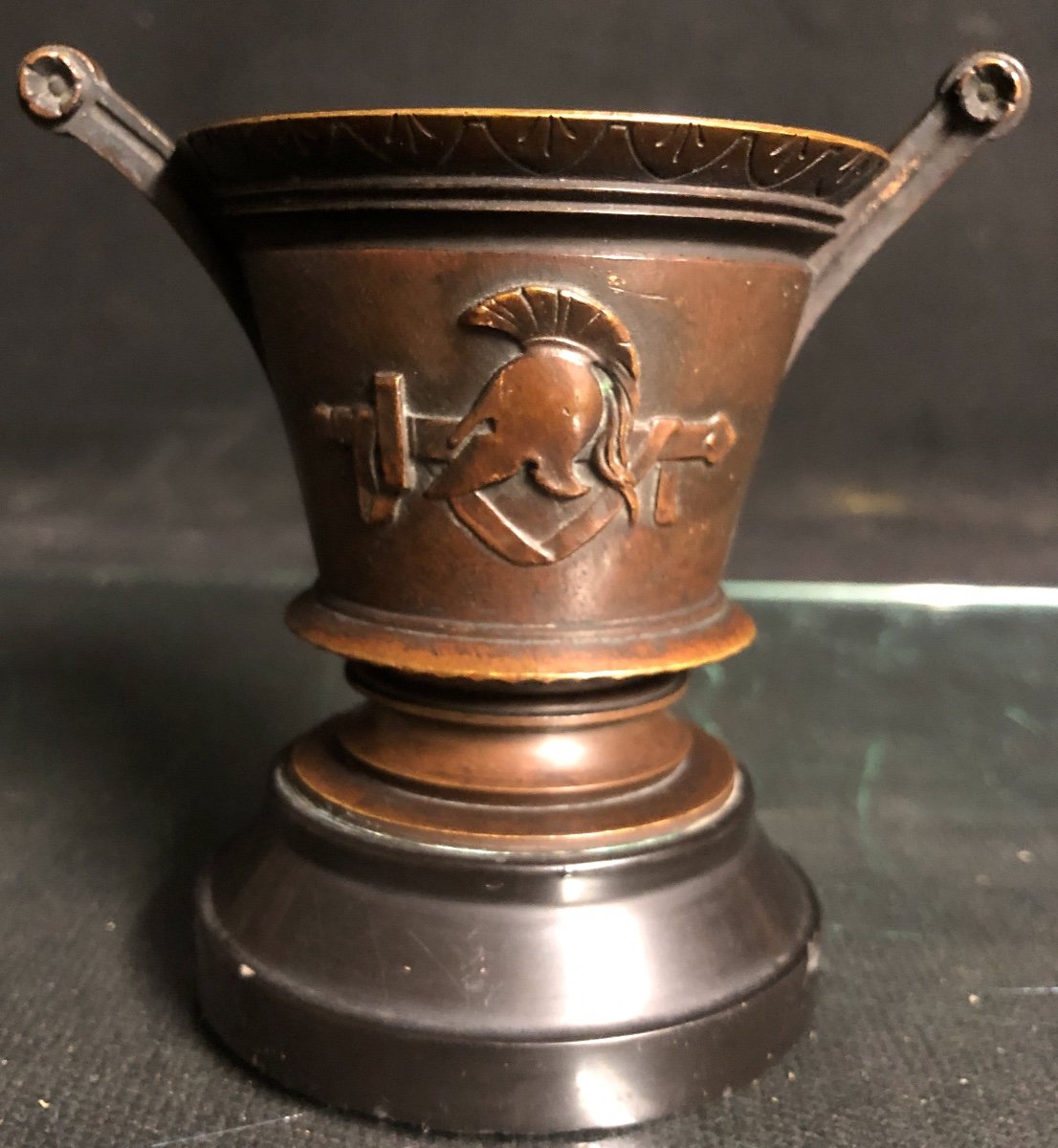 VASE CRATERE en bronze XIXe Décor à l'antique coupe-photo-2