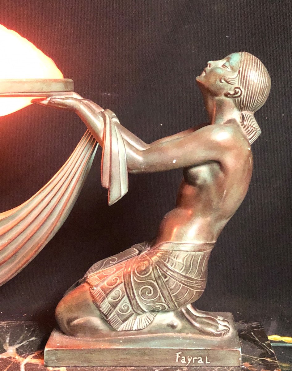 FAYRAL LE FAGUAYS Importante et rare Lampe Art Deco Offrande ou Floréal -photo-2