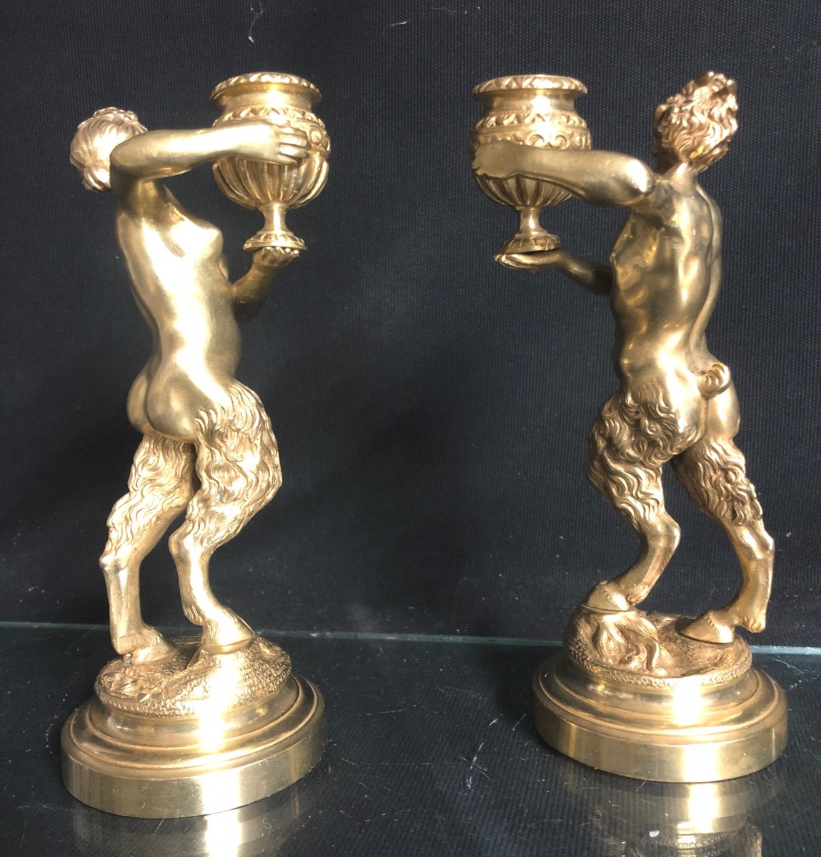 Paire de bougeoirs Début XIXe en bronze Faune et Faunesse-photo-4