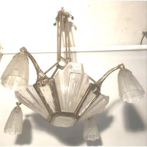 Important Chandelier With 4 Plates Pressed Glass 4 Tulips 1 Bottom And 4 Small Plates Sign Gilles Art Deco