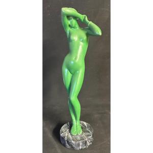 Art Deco Modesty Naked Woman Sculpture 41cm In Stucco With Green Patina And Faux Marble 