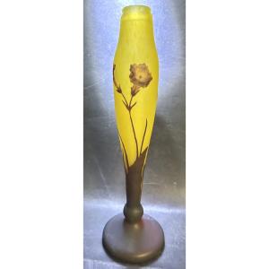 DAUM Nancy Fleurs de tabac Grand vase 1900 rouge et jaune repris à la meulette et acide