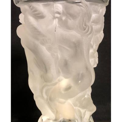 VASE ART DECO à décor de FARANDOLE d'amours Dans le gout de Lalique 