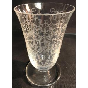 BACCARAT Vase tulipe en cristal Modèle MICHEL-ANGE En très bon état