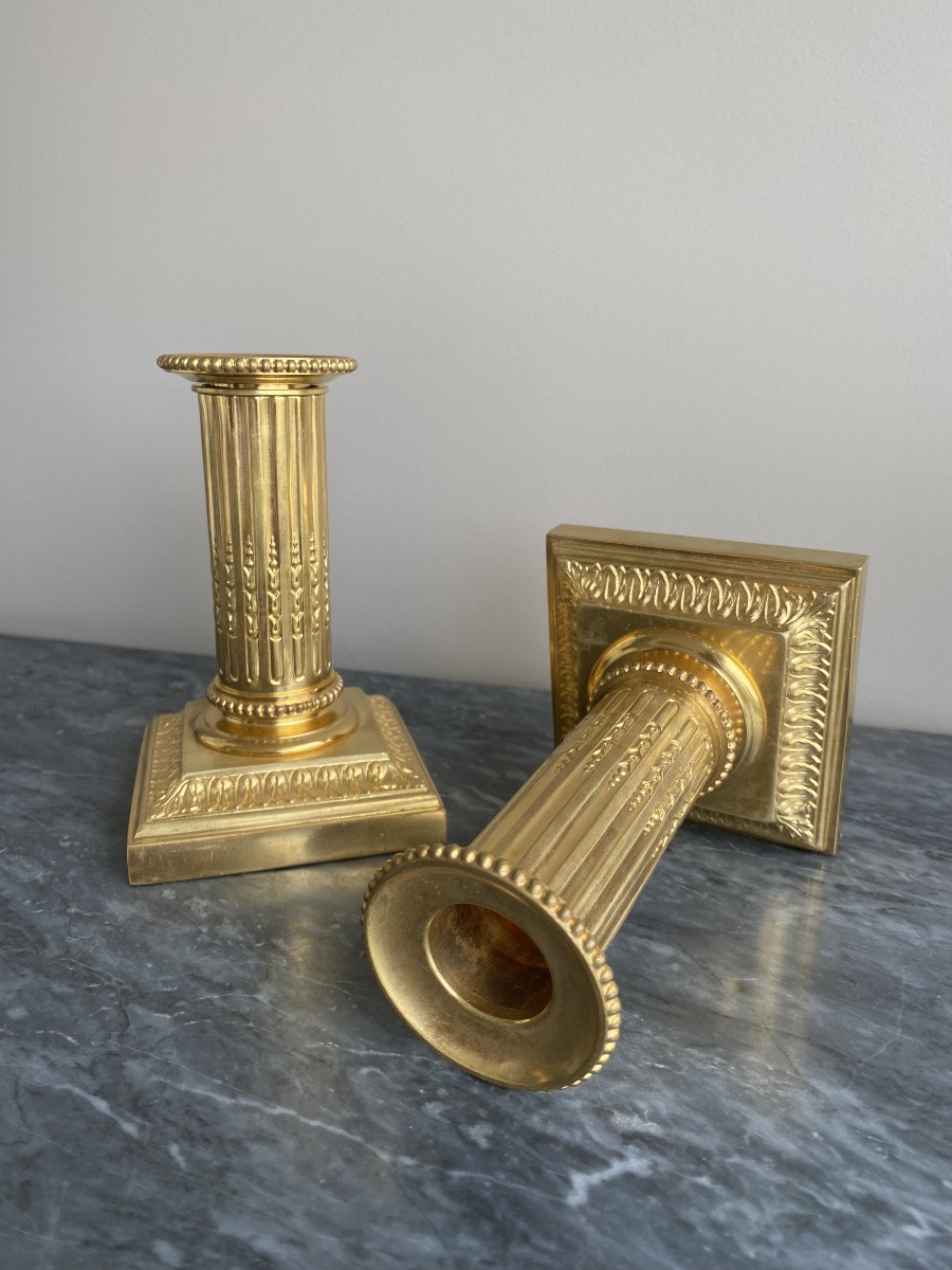 Paire de petits bougeoirs en bronze doré de style Louis XVI , estampillés « Cailar Bayard » XIX-photo-2