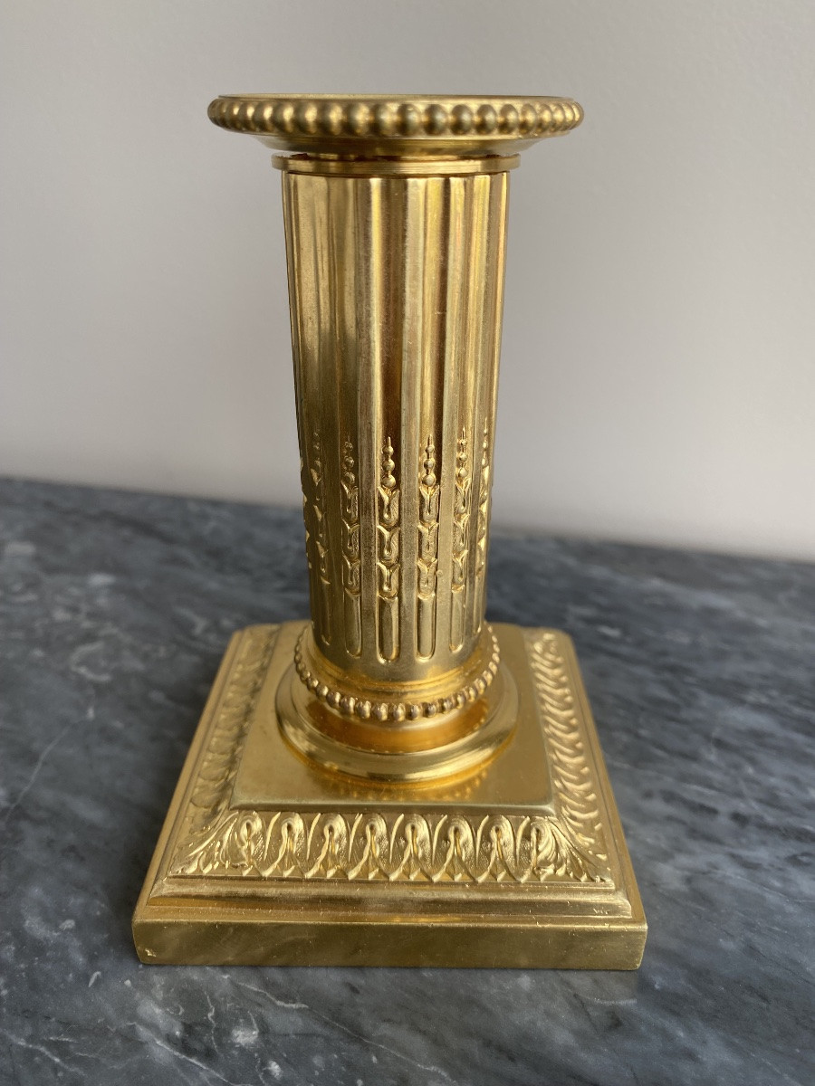 Paire de petits bougeoirs en bronze doré de style Louis XVI , estampillés « Cailar Bayard » XIX-photo-3