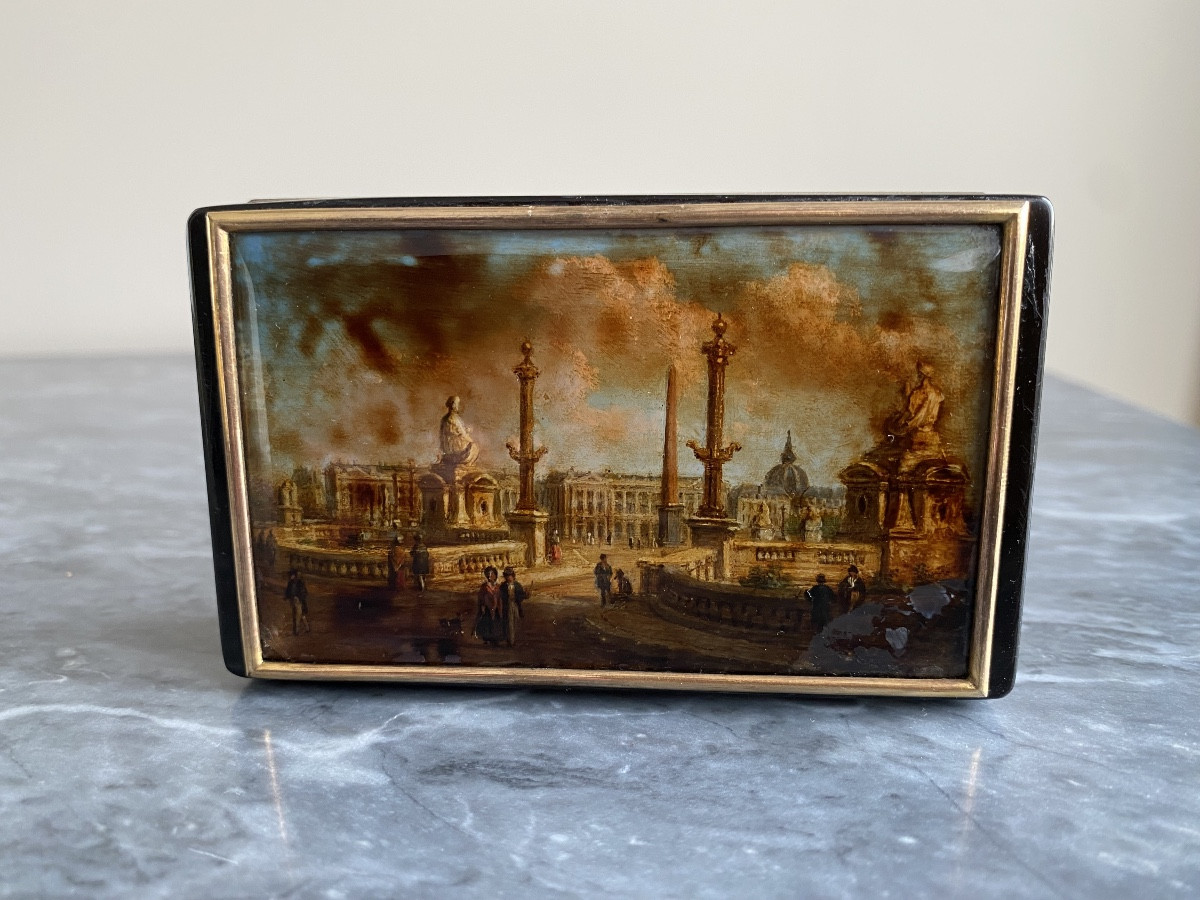 Tabatière en écaille « la Place Royale » attribuée à Jean François Lebelle 