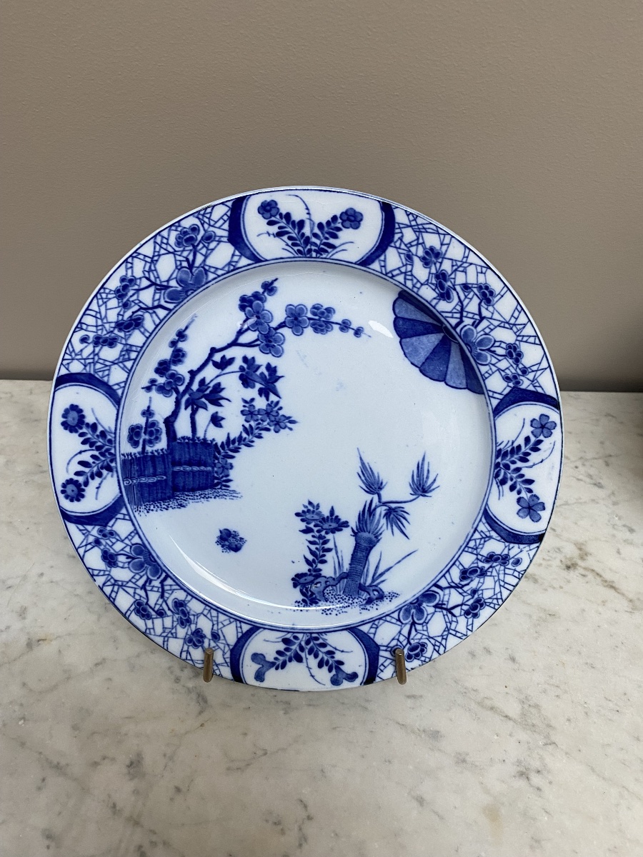 Huit assiettes en faïence de Creil et Montereau « service Japon », 1876, XIXème siècle.-photo-2