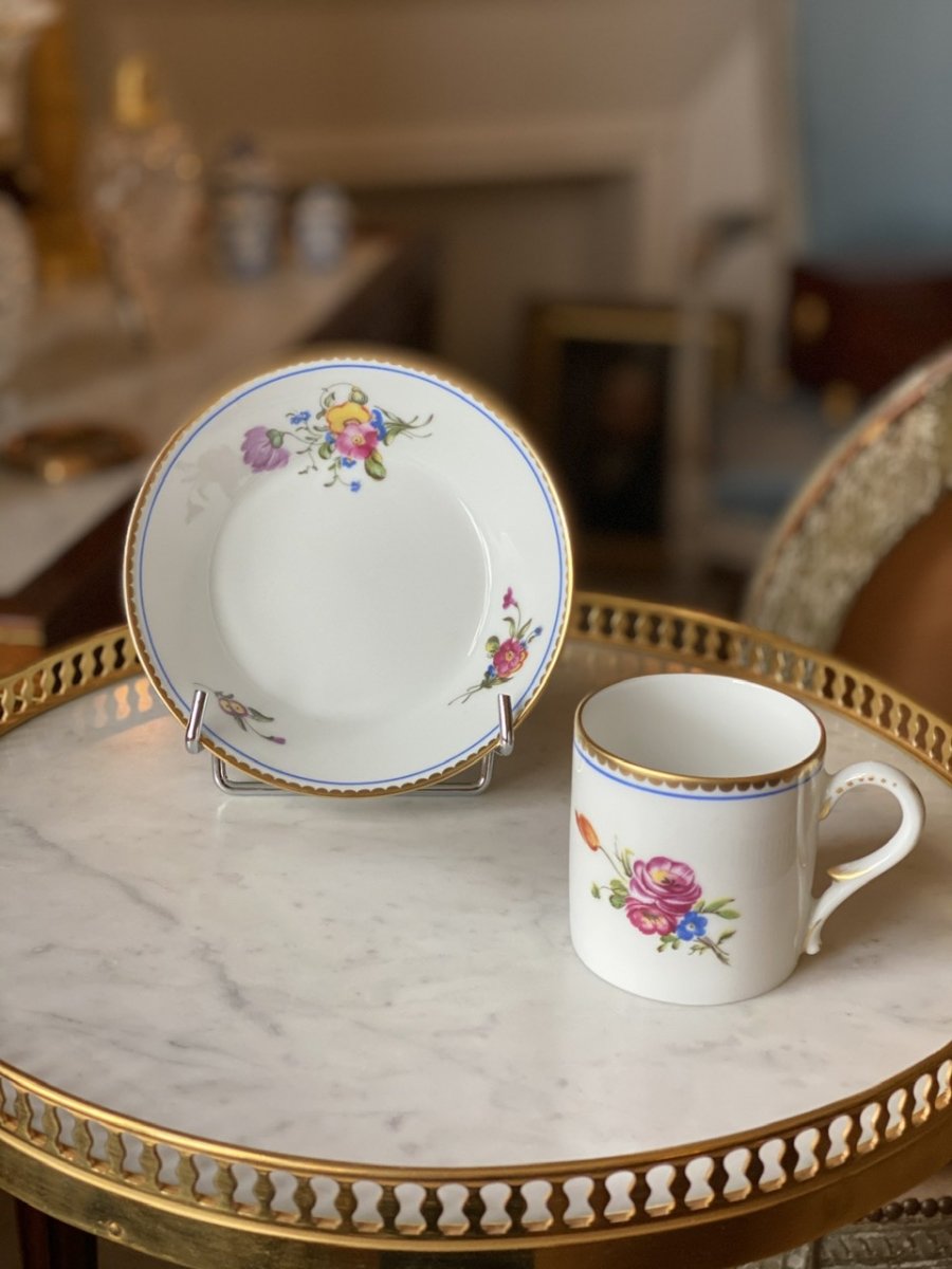 Paire De Tasses Litron « décor à La Reine »-photo-1