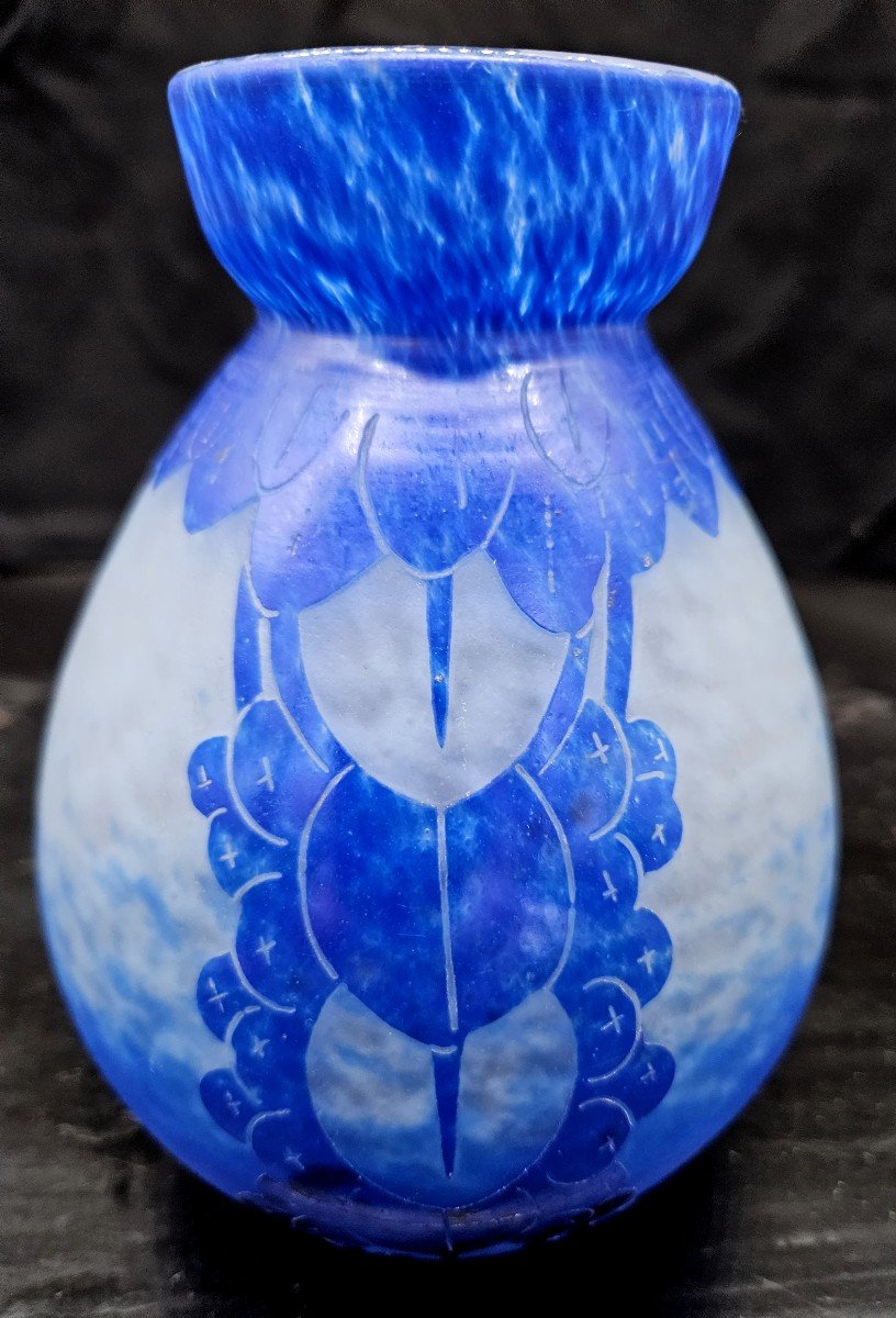 Charder : Vase Modèle Myrtilles Bleu Et Blanc Moucheté -photo-4