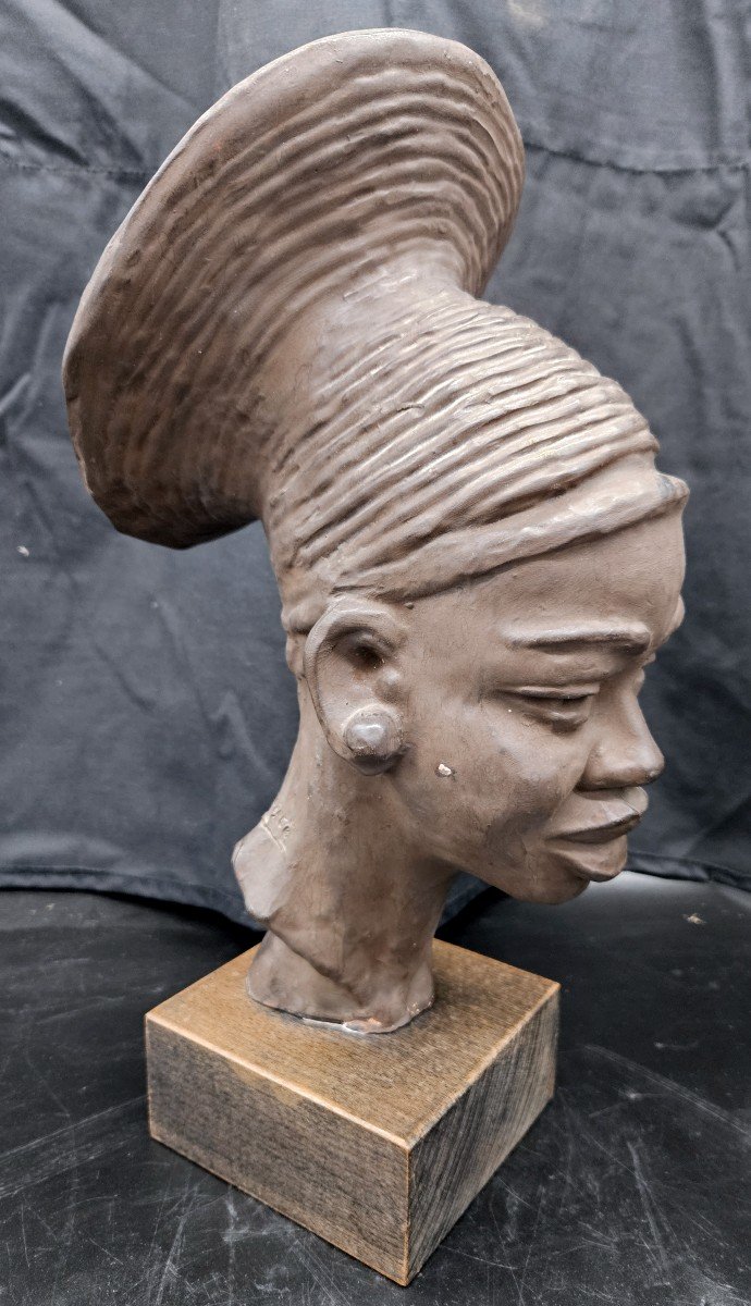 Paul Sersté : Buste De Femme Mangbetu En Terre Cuite -photo-1