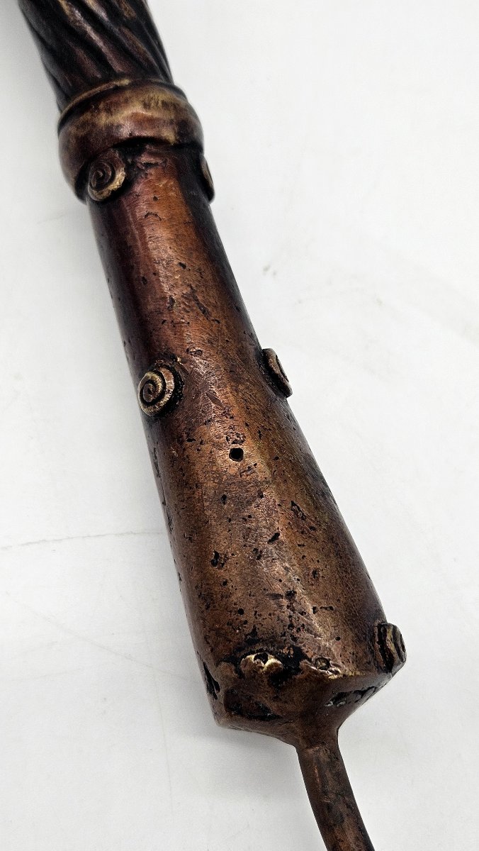 Important Zoomorphic Bronze Pipe From Bamoun, Cameroon -photo-2