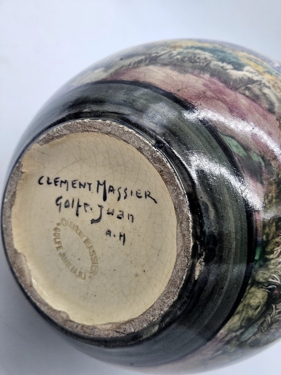 Large Shell-shaped Vase With Painted Decoration, Clément Massier, Golfe Juan-photo-1