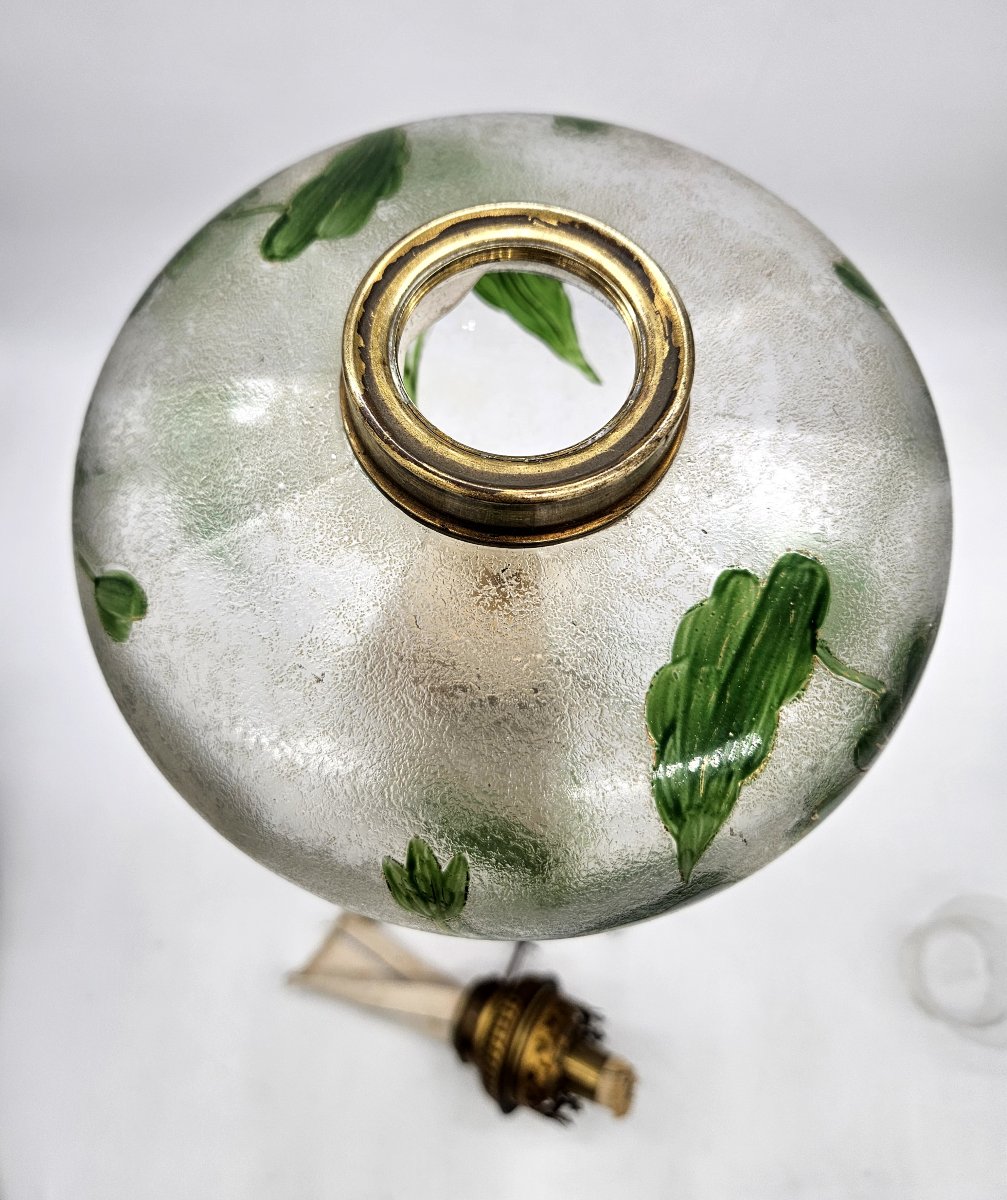 Oil Lamp With Floral Decoration On An Onyx Column -photo-2