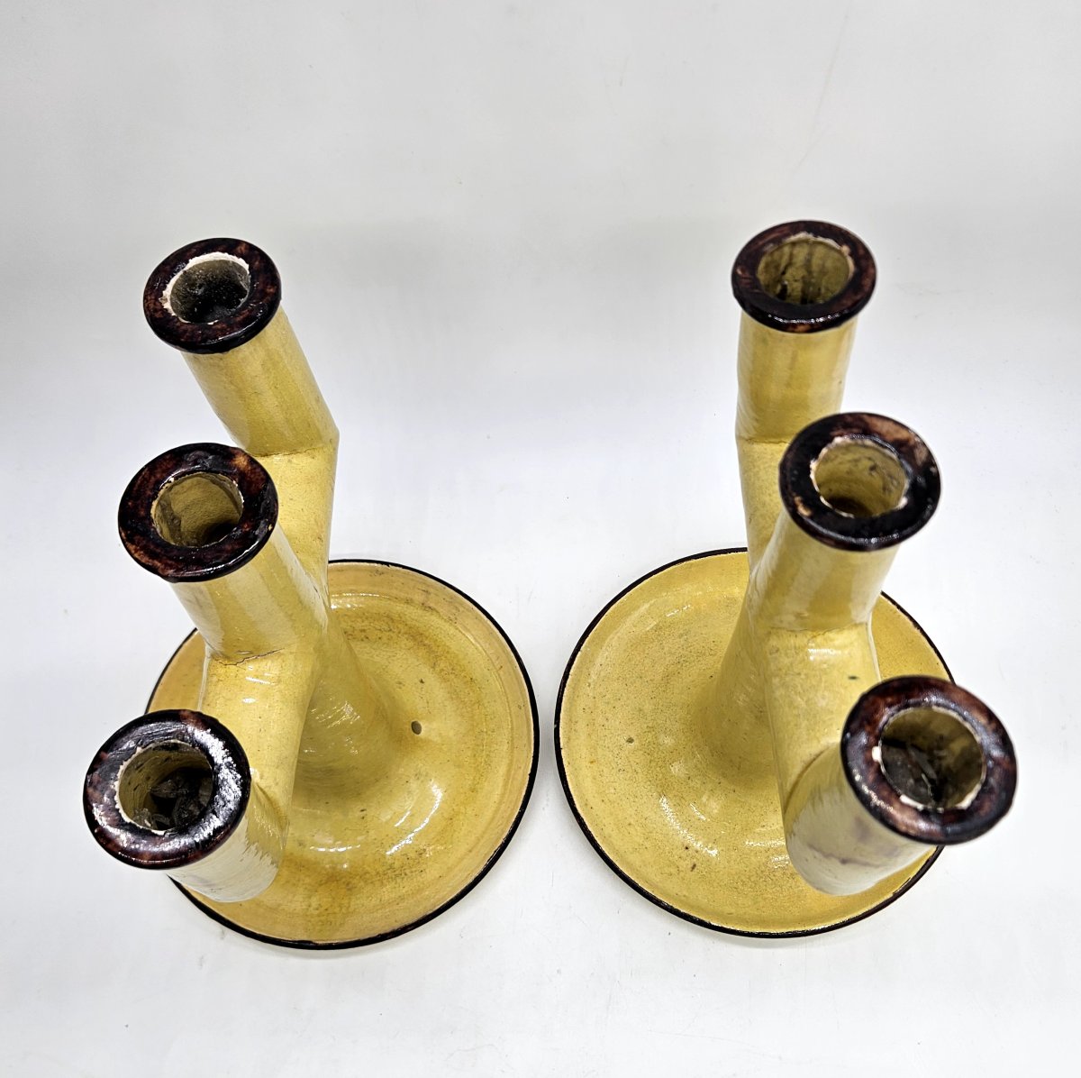 Etienne Noel: Pair Of Modernist 3-branch Varnished Earthenware Candlesticks-photo-4