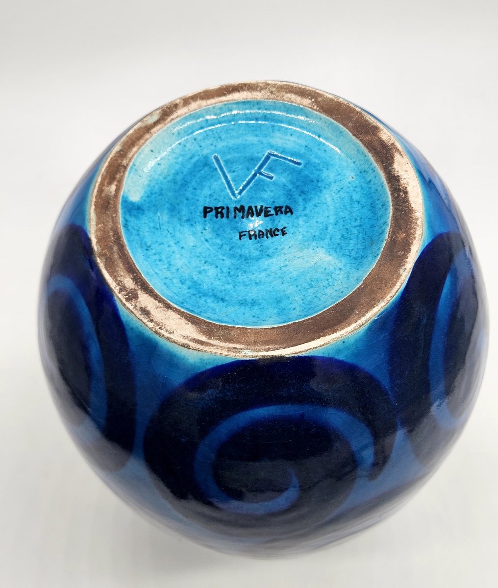 Primavera : Grand vase bleu à décor de tourbillon signé VF -photo-1