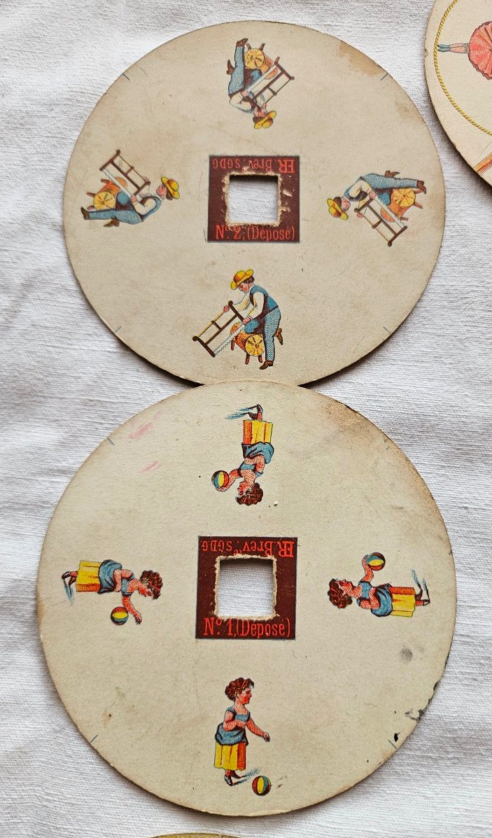 Emile Reynaud: The Puppet Spinning Top And 9 Cardboard Cuts -photo-4