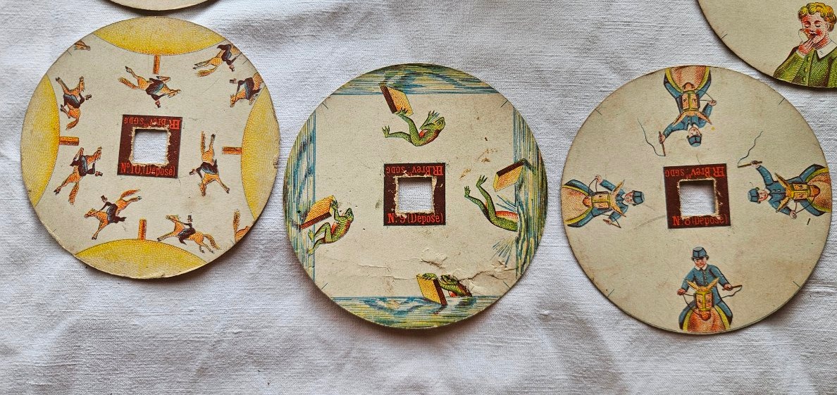 Emile Reynaud: The Puppet Spinning Top And 9 Cardboard Cuts -photo-3