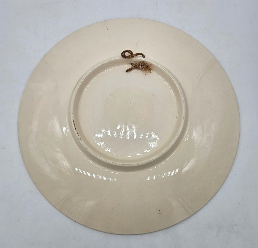 Grand plat Art Nouveau à décor de femme en faïence de Longchamp -photo-2
