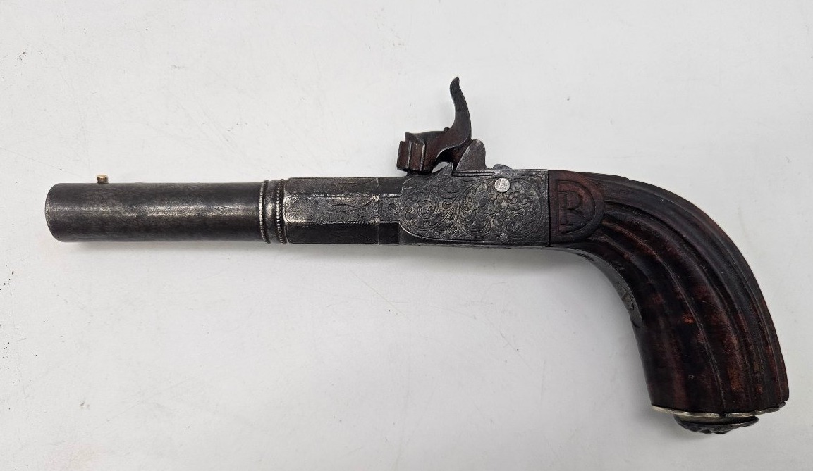 Pistolet à coffre à balle forcée décoré tête de Bacchus 19ème -photo-2