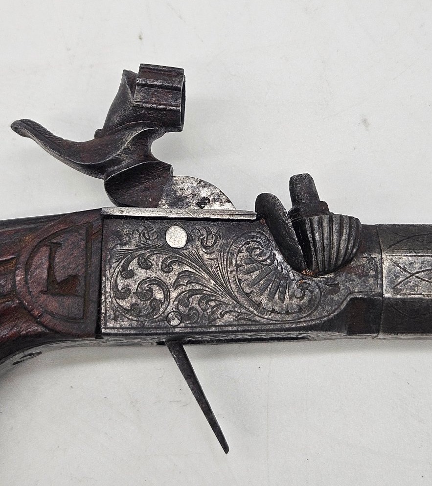 Pistolet à coffre à balle forcée décoré tête de Bacchus 19ème -photo-4