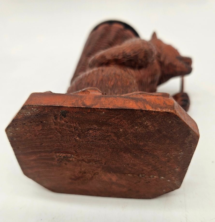 Black Forest: Table Bell Featuring A Peddler Bear-photo-1