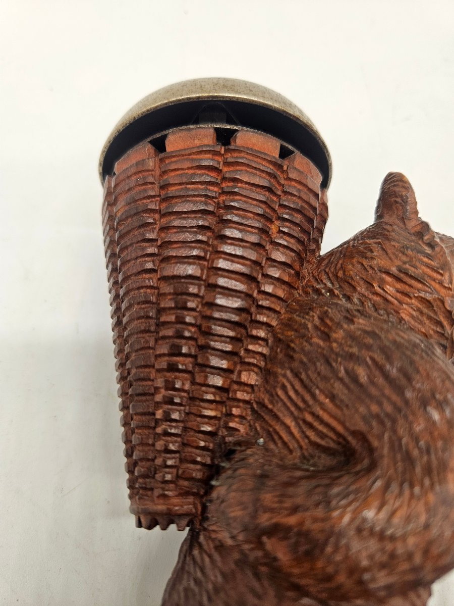 Black Forest: Table Bell Featuring A Peddler Bear-photo-2