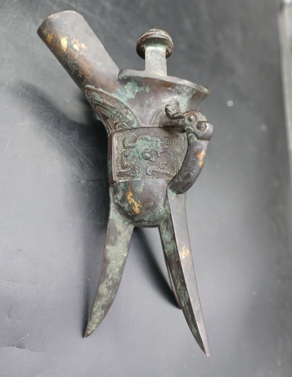 Chine 19ème S : Grande Coupe Libatoire Tripode En Bronze-photo-1
