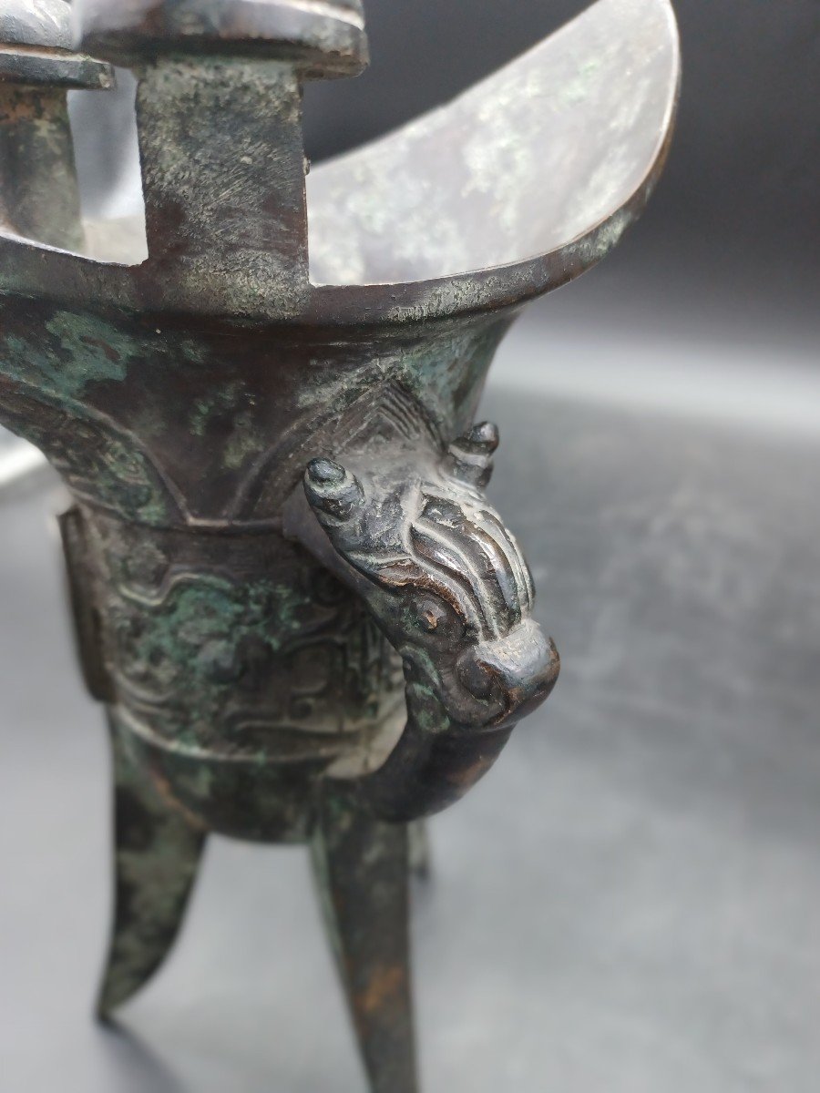 Chine 19ème S : Grande Coupe Libatoire Tripode En Bronze-photo-2
