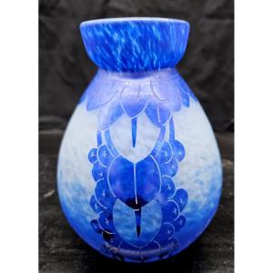 Charder : Vase Modèle Myrtilles Bleu Et Blanc Moucheté 