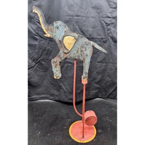 Old Toy: Articulated And Mobile Elephant In Painted Sheet Metal