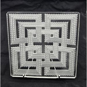 Plat carré à motifs de Chevrons en verre pressé moulé signé Verlys