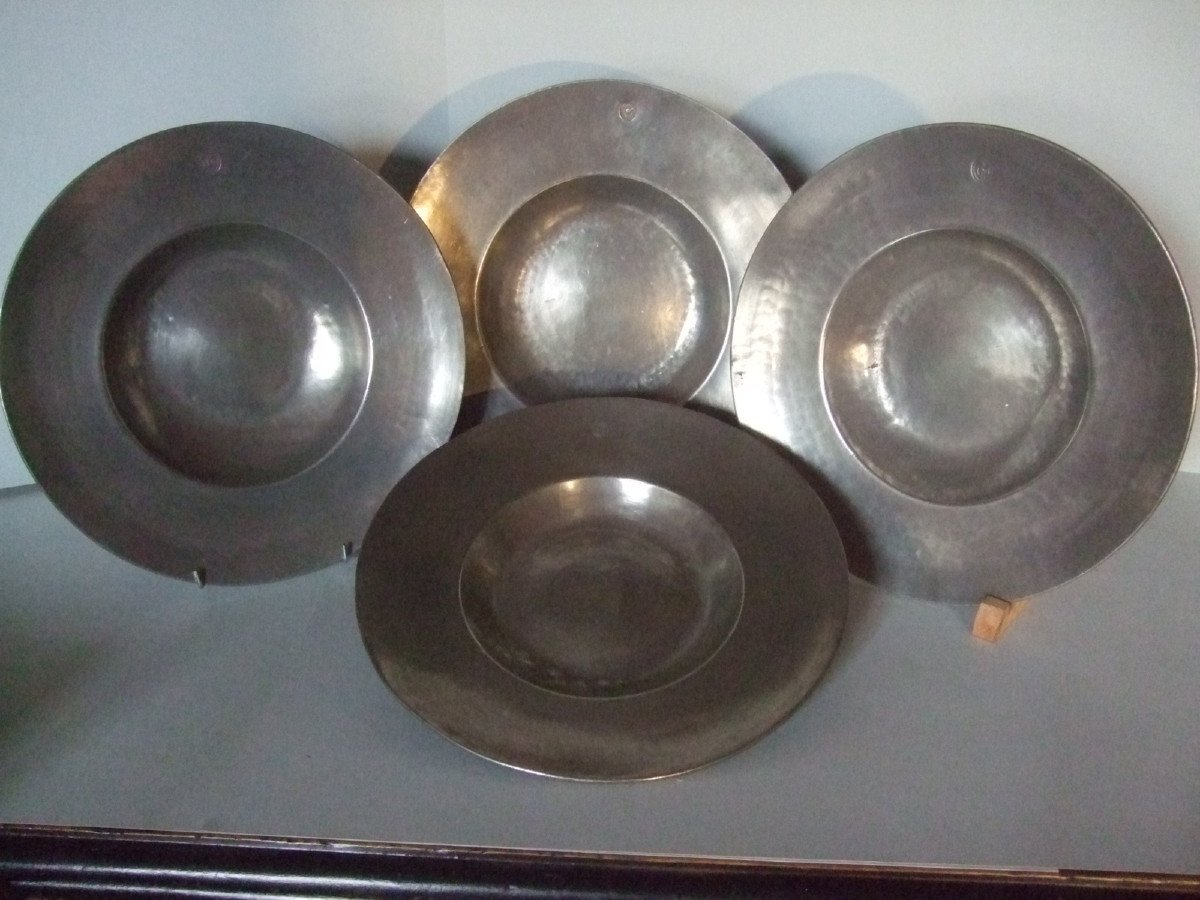 Four 18th Century Pewter Dishes “à La Cardinal”-photo-2