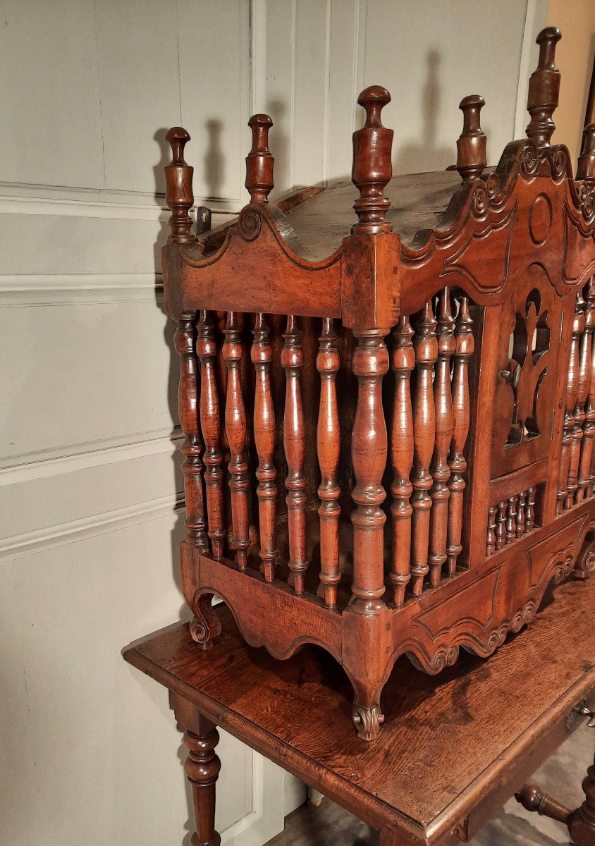Provençal Panetière In Molded And Carved Walnut From The Eighteenth Century.-photo-2