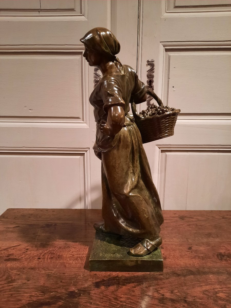 Bronze Representative -photo-1
