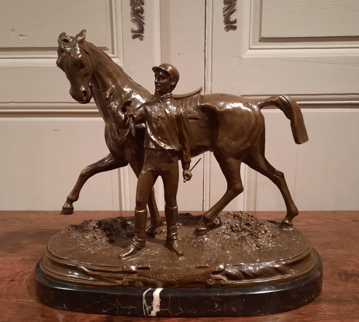 Bronze Représentant Un Jockey Et Son Cheval Signé P.J. Mène 1866, D’époque XXème Siècle.