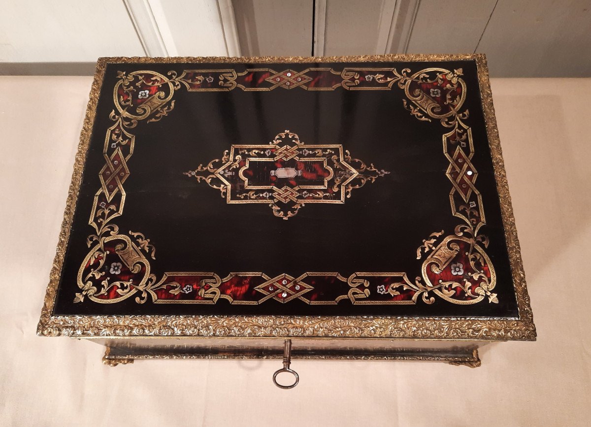 Travel Box With Toiletries From The Napoleon III Period.
