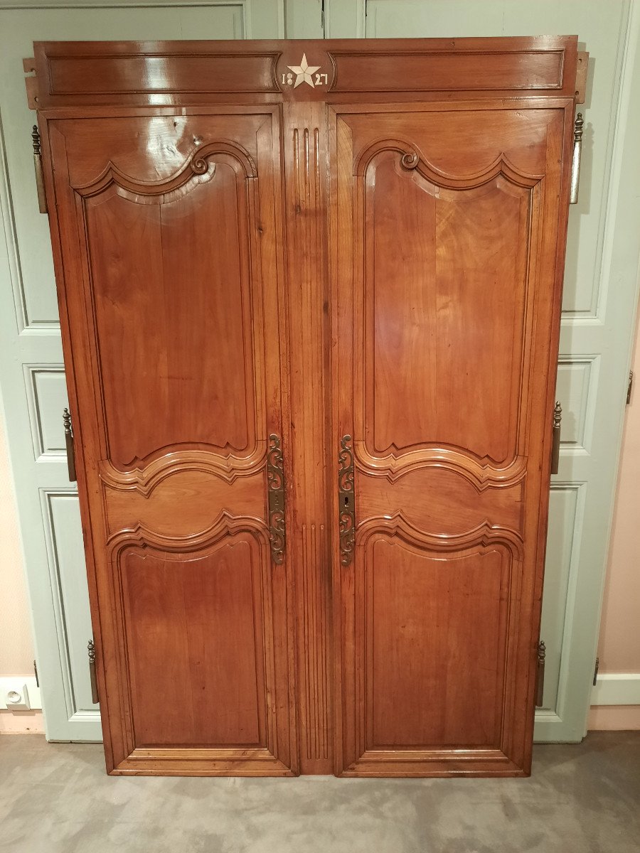 Paire De Portes Louis XV En Merisier D’époque Début Du XIXème Siècle.