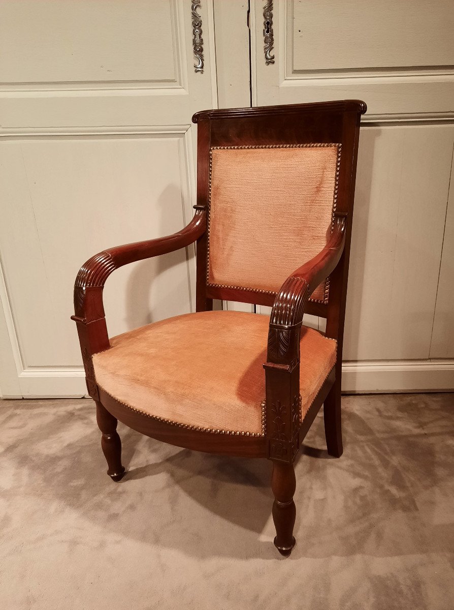 Suite De Six Fauteuils En Acajou D’époque Empire.