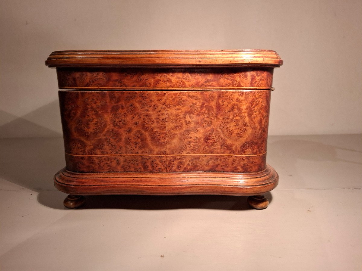 Coffret En Marqueterie De Bois Clair Et Loupe De Thuya D’époque XIXème Siècle.-photo-3
