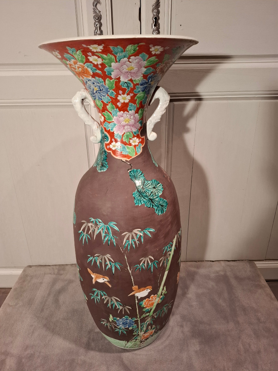 Large Japanese Porcelain Vase From The Late 19th Century.-photo-2