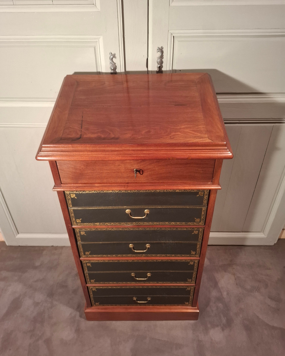 19th Century Walnut Desk.-photo-2