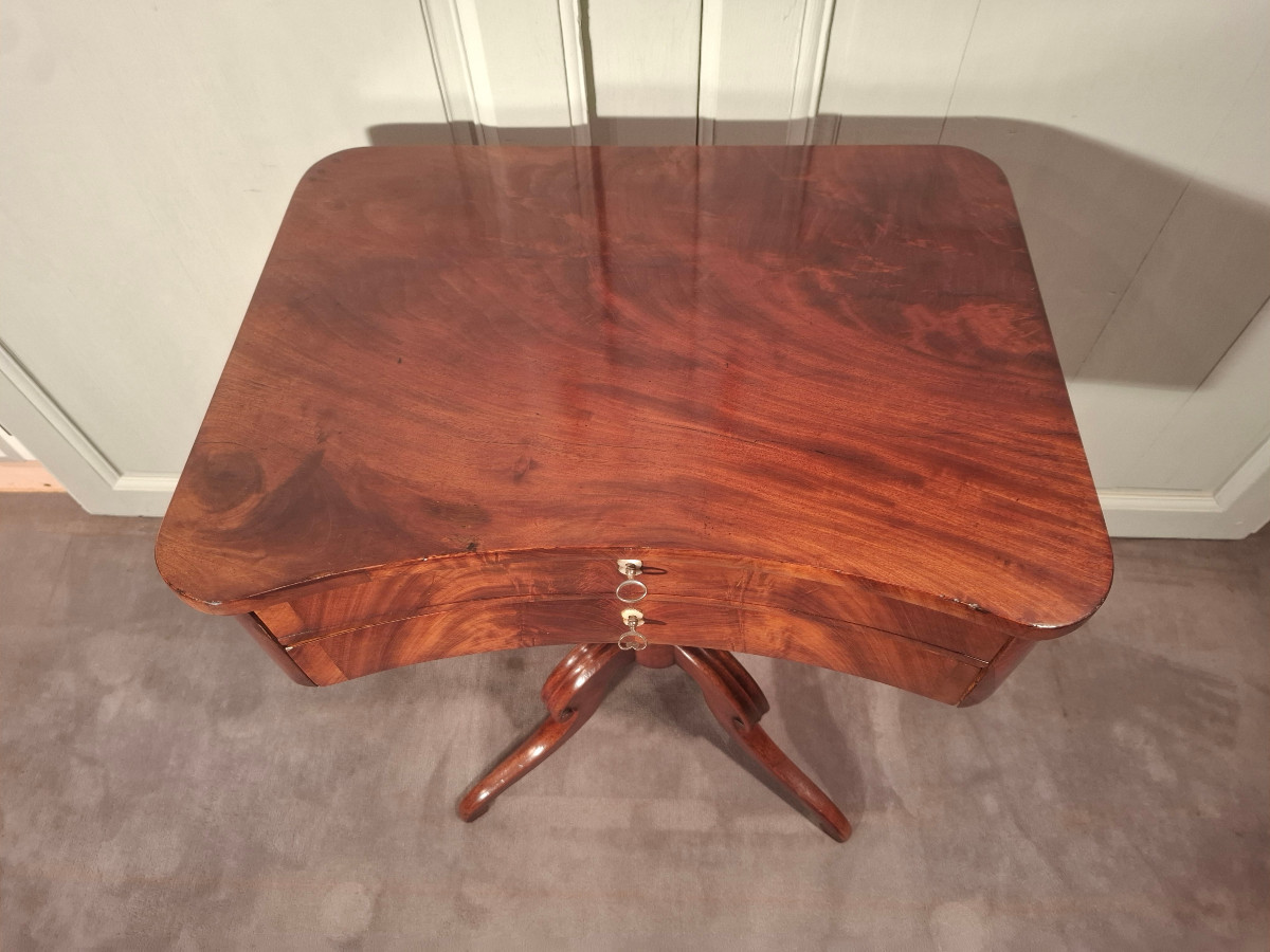 Travailleuse en acajou d’époque milieu du XIXème siècle.-photo-2