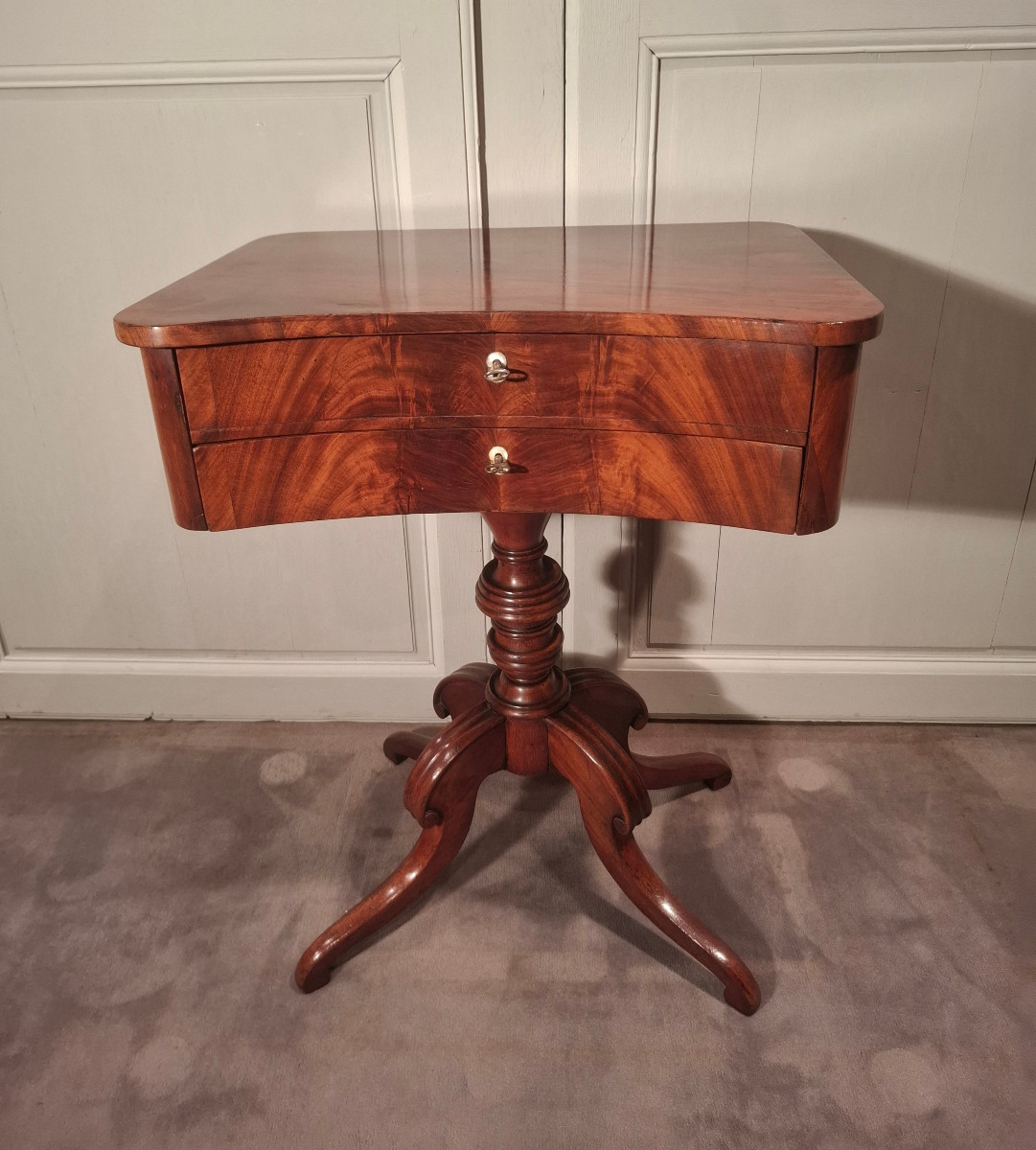 Travailleuse en acajou d’époque milieu du XIXème siècle.-photo-5