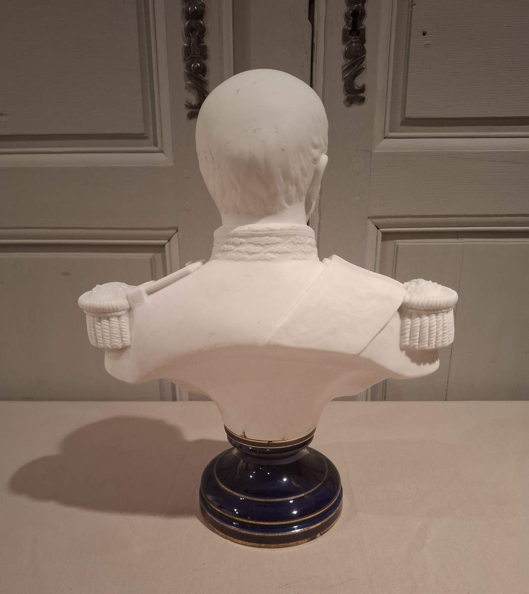 Sèvres buste en biscuit de Patrice de Mac Mahon, signé « Forgeot 1874 », époque fin du XIXème .-photo-3