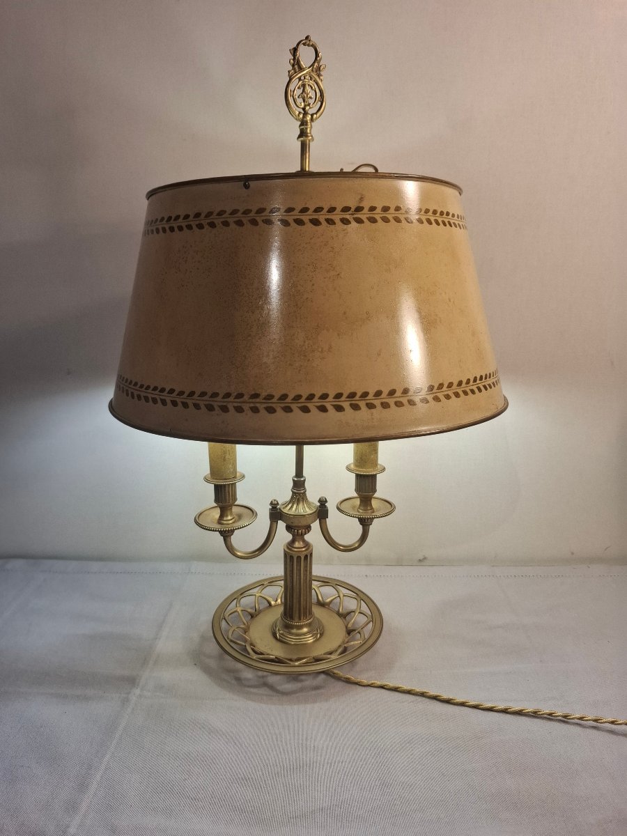 Lampe bouillotte en bronze à deux lumières de style Louis XVI-photo-8