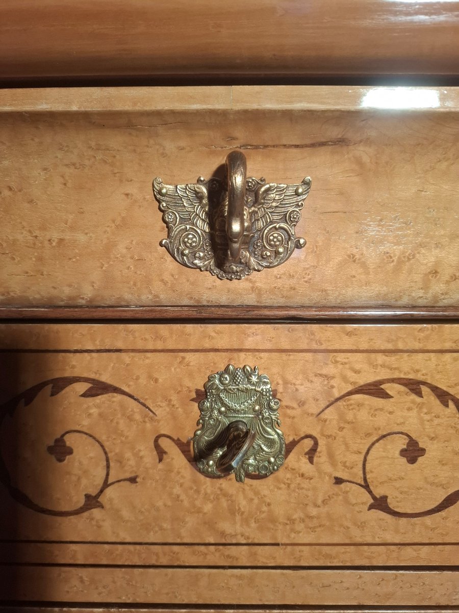 A Charles X-era Chest Of Drawers Made Of Mottled Maple And Amaranth.-photo-1